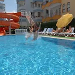 Risus Park Hotel