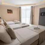 Risus Park Hotel