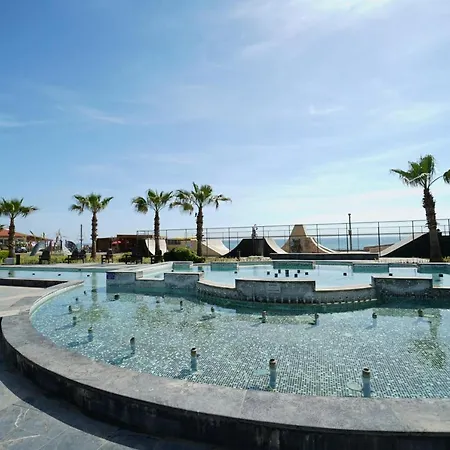 Risus Park מלון 3*
