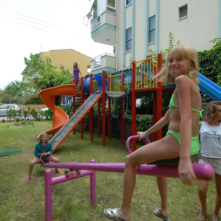 فندق Risus Park 3*